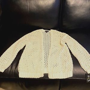 White/cream color girls sweater from target . Girls size (7/8)